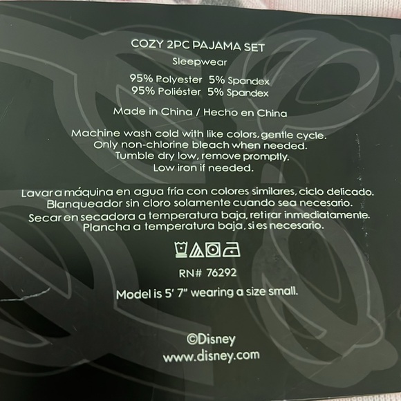 New with tags Disney Pijama set 2pc size XXL really soft and warm - Picture 4 of 5